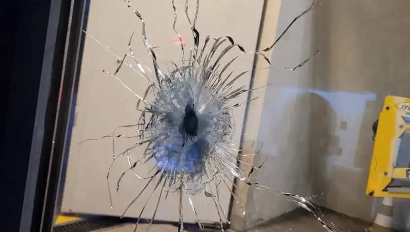 Fransa'da Hapishanelere Saldırı: Kundaklamalar ve Otomatik Silahla Ateş Açma Olayı