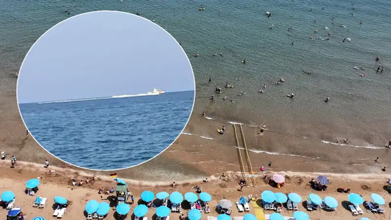 Plajda Gelen Köpek Balığı İhbarı ile Tüm Sahil Boşaldı