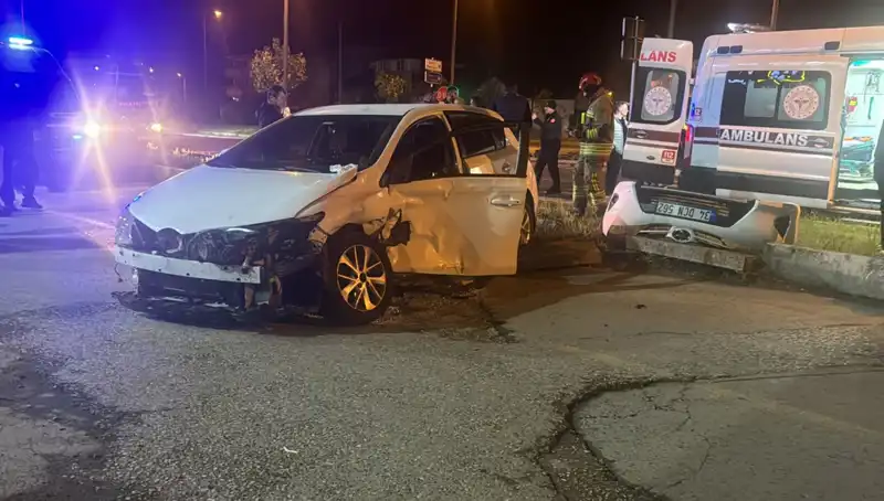 Pikap ve Otomobil Çarpıştı: Kazanın Ayrıntıları Açılandı