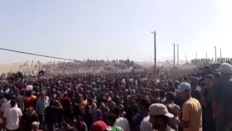 İsrail’in Saldırısı: Filistin’e Yönelik İnsani Yardım Kesen Bombardıman
