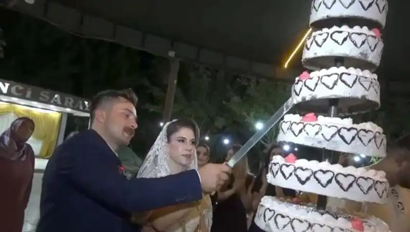 Düğün Coşkusu Kabusa Dönüşünce Hastaneye Koşuldu: O Ani Yaşananlar