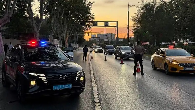 İstanbul'da "Huzur İstanbul" Uygulaması: Yüzlerce Gözaltı ve Güvenlik Tedbirleri