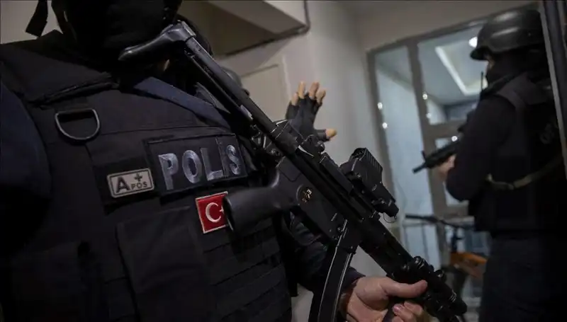 Afyon'da Suç Şebekesine Büyük Darbe: 26 Şüpheli Ele Geçirildi