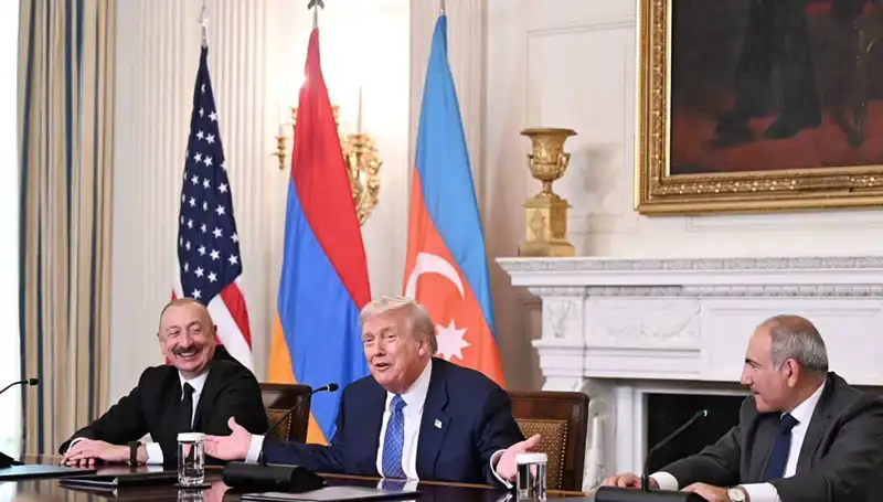 Aliyev, Ermenistan'a Anayasa Yapısı İçin Acil Çağrıda Bulundu
