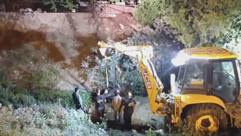 Hatay'da İneğin Kurtarılması İçin Yapılan Başyapıt Operasyon