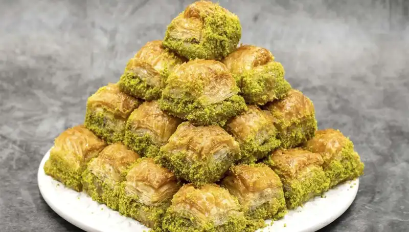 Baklavadan Bakteri Çıktı: Sağlığınızı Tehdit Eden Tehlike Nedir?