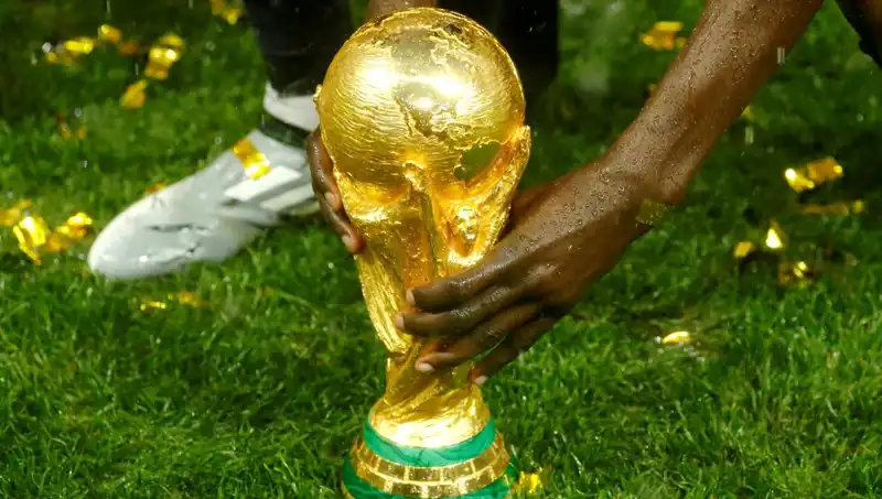 Dünya Kupası 2026: Bir Ülke Daha Biletini Keserek Tarihe Geçti!