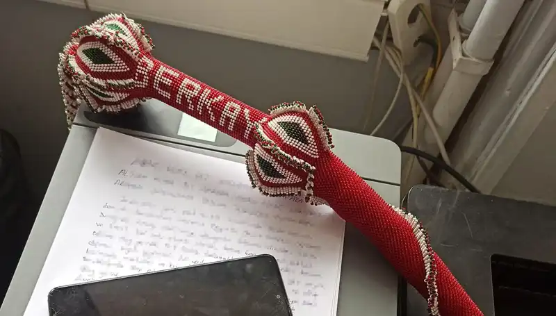 Kırbaçlı Saldırganlardan Kaçarken Ölümü Göze Alan Genç, Hayatını Kurtardı