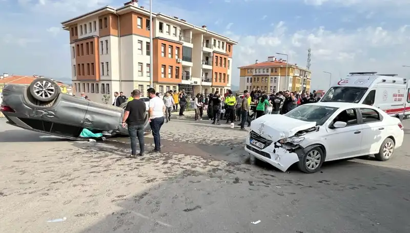 Nurdağı'nda Feci Kaza: 6’sı Çocuk, 9 Kişi Yaralı!