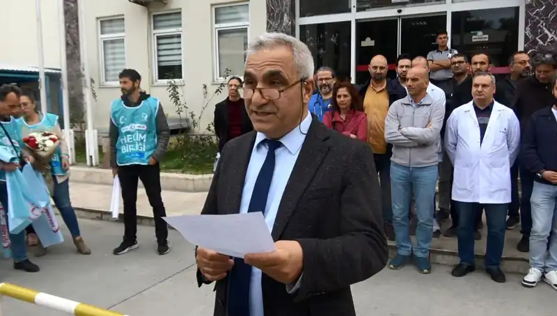 Antalya'da Sağlık Çalışanlarına Yapılan Saldırı Sonrası İş Bırakma Eylemi