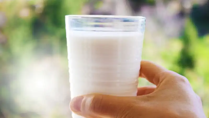 Uzman Doktorun Cevapladığı Süt ve Şişkinlik İlişkisi Nedir?