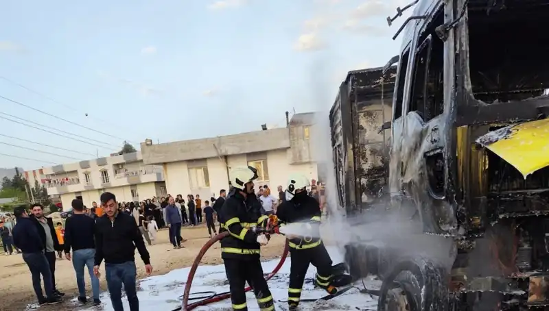 Park Halindeki İki TIR Yangını, Şehirde Endişeye Neden Oldu